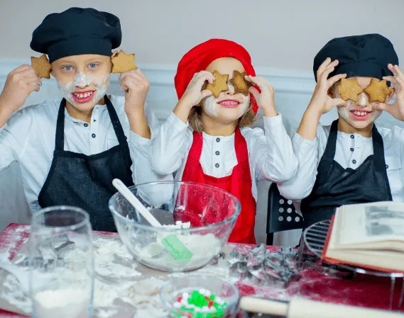 Kinderen maken koekjes