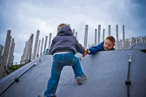 Kinderen spelen buiten